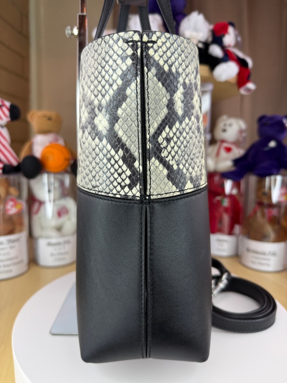 💥TORY BURCH - Block-T Mini Snake Embossed Tote - 45U398 - Picture 7 of 17